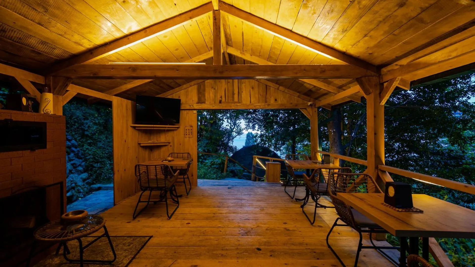 Glamping Martini Kvariati With Pool Batumi Campismo de Luxo